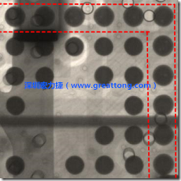 BGA錫球尺寸小于0.4mm，采用降低BGA內(nèi)圍襲球的錫膏量所得到X-Ray，稍微留意一下可以發(fā)現(xiàn)最外圈的錫量(圓的直徑)比其他內(nèi)圍的錫球上的錫量來得多一點(diǎn)點(diǎn)。也就是外圈的黑色圓形直徑比內(nèi)圈的圓形來得大一點(diǎn)點(diǎn)。