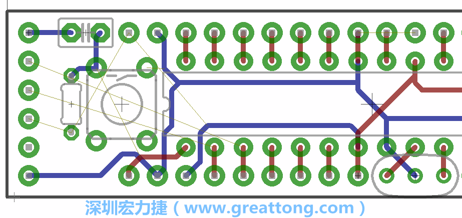 4.1. 把剩下的元件移動到電路板工作區(qū)上。