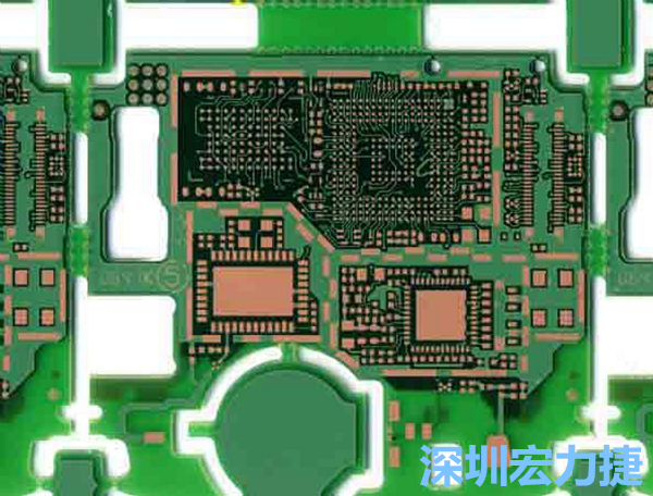 在產(chǎn)品極度要求小型化設(shè)計(jì)時，可利用HDI板材壓縮主板面積，同時具減輕重量優(yōu)點(diǎn)。