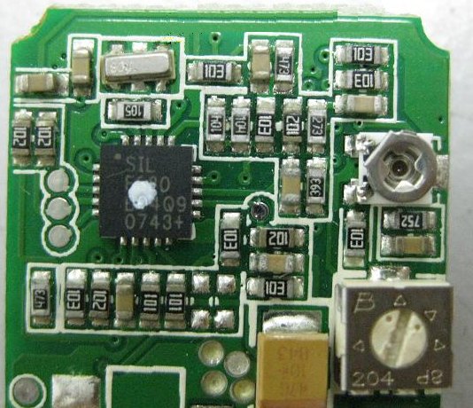 PCBA加工IC元件主要分為DIP及SMD兩大類，DIP 插件的IC，SMD (Surface Mount Device) 表面貼裝元件。