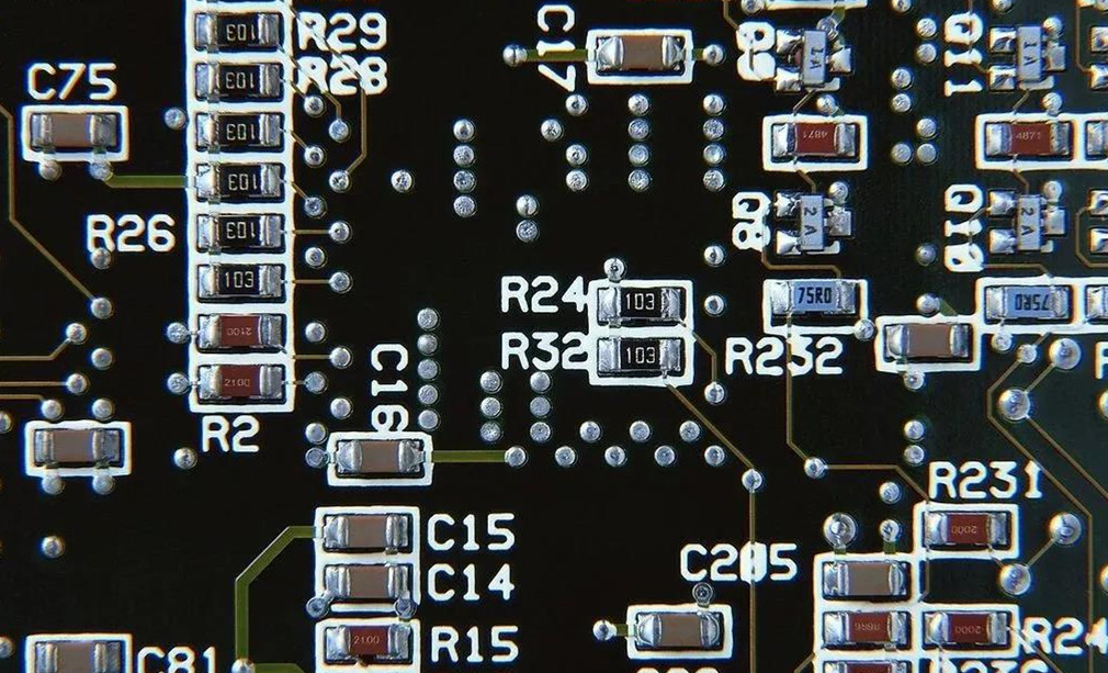 PCB設計去耦電容的擺放技巧